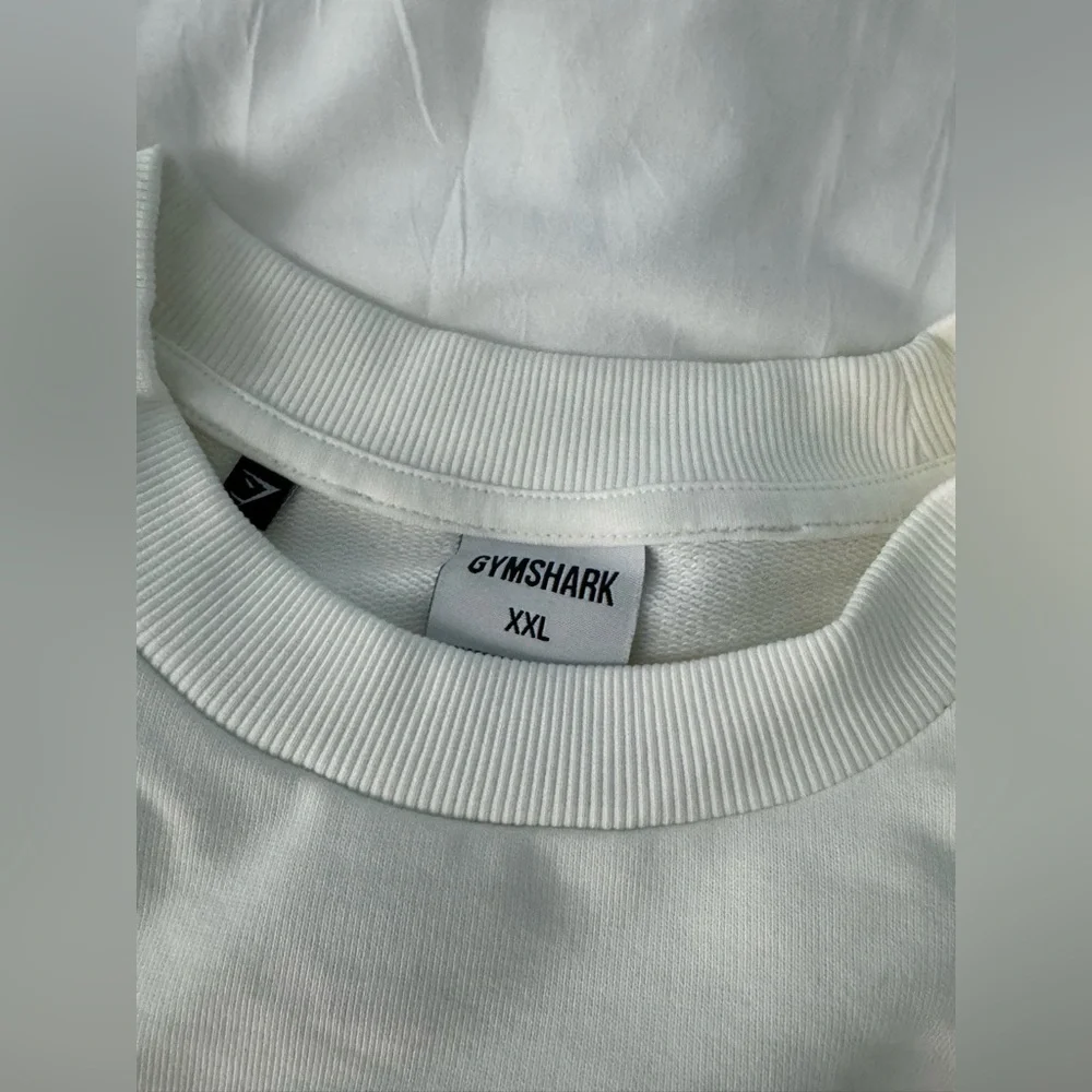 Gymshark Crewneck - Picture 3 of 4